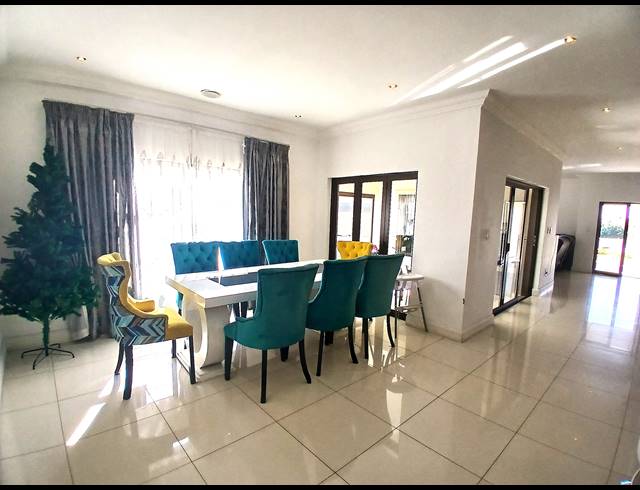 3 BEDROOM FREESTANDING FOR SALE IN BLUE VALLEY GOLF ESTATE